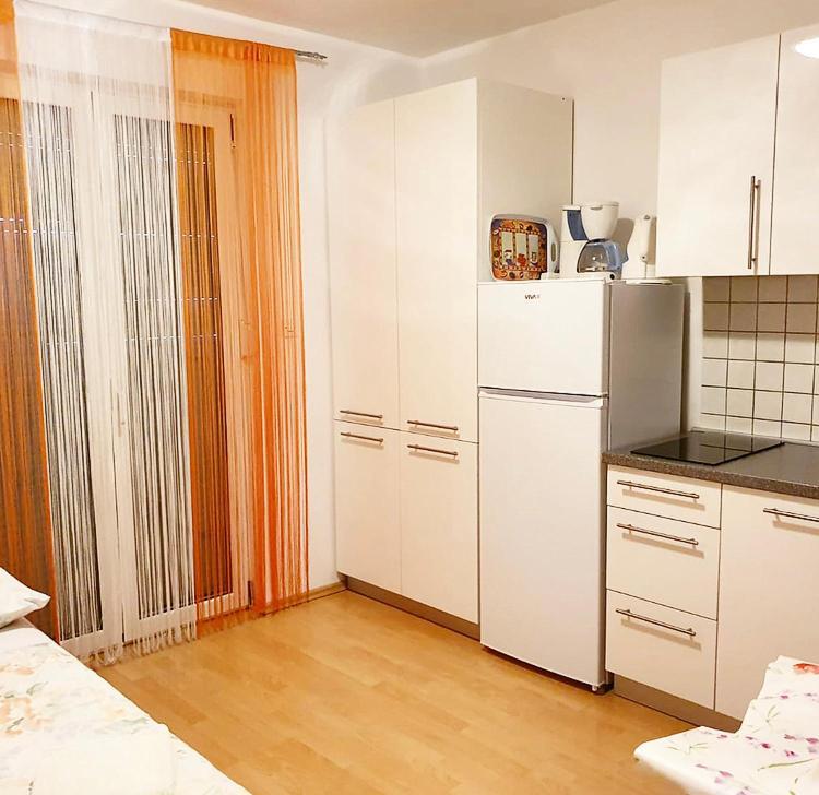 Guesthouse Pejo Porec Exterior photo