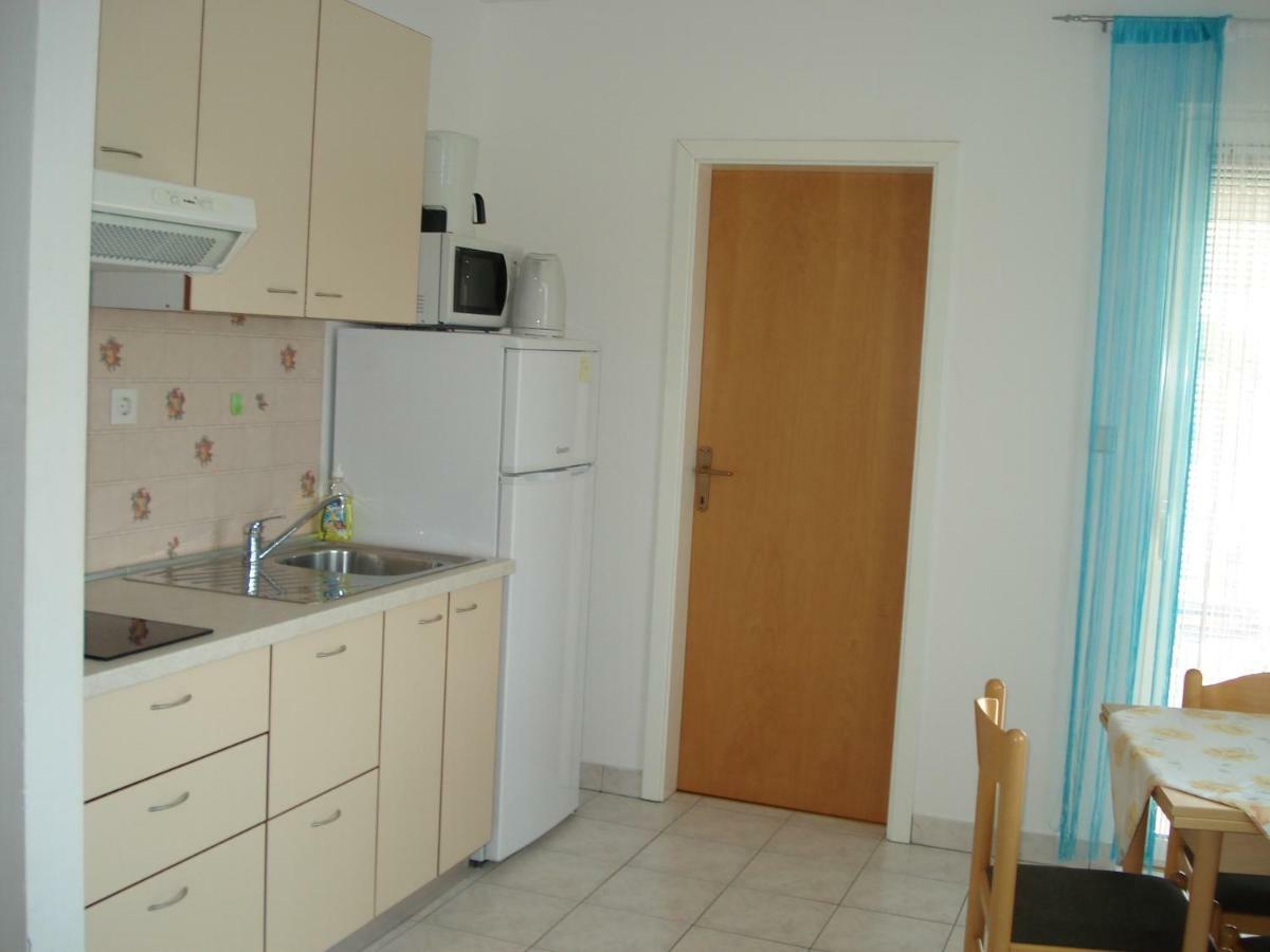 Guesthouse Pejo Porec Exterior photo